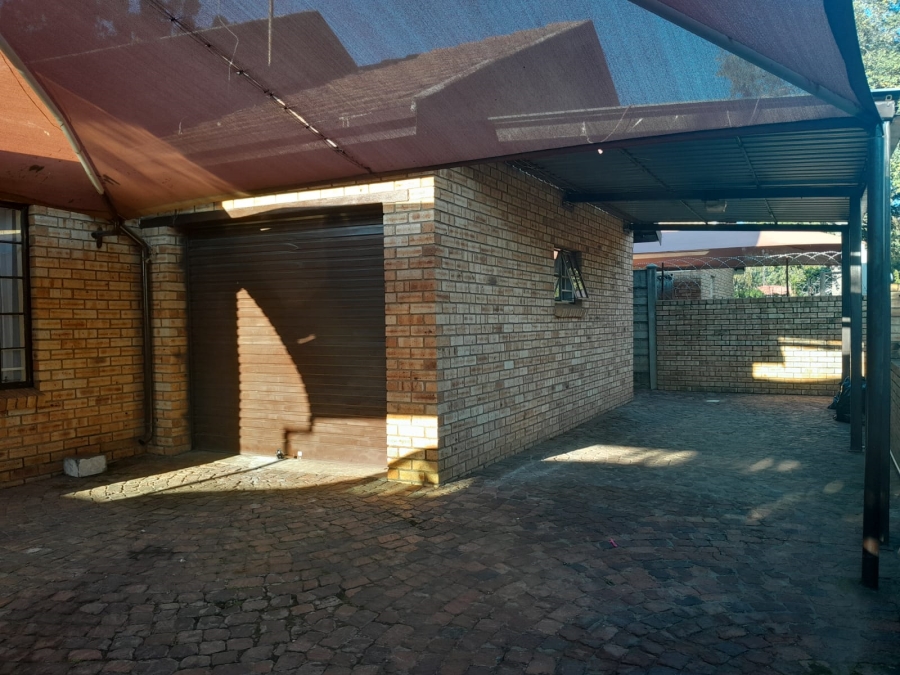 3 Bedroom Property for Sale in Bodorp North West